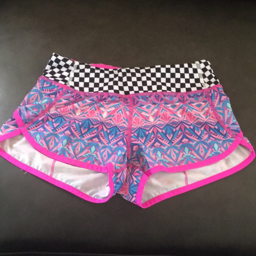 Size 10 Ivivva speedy short.  EUC.